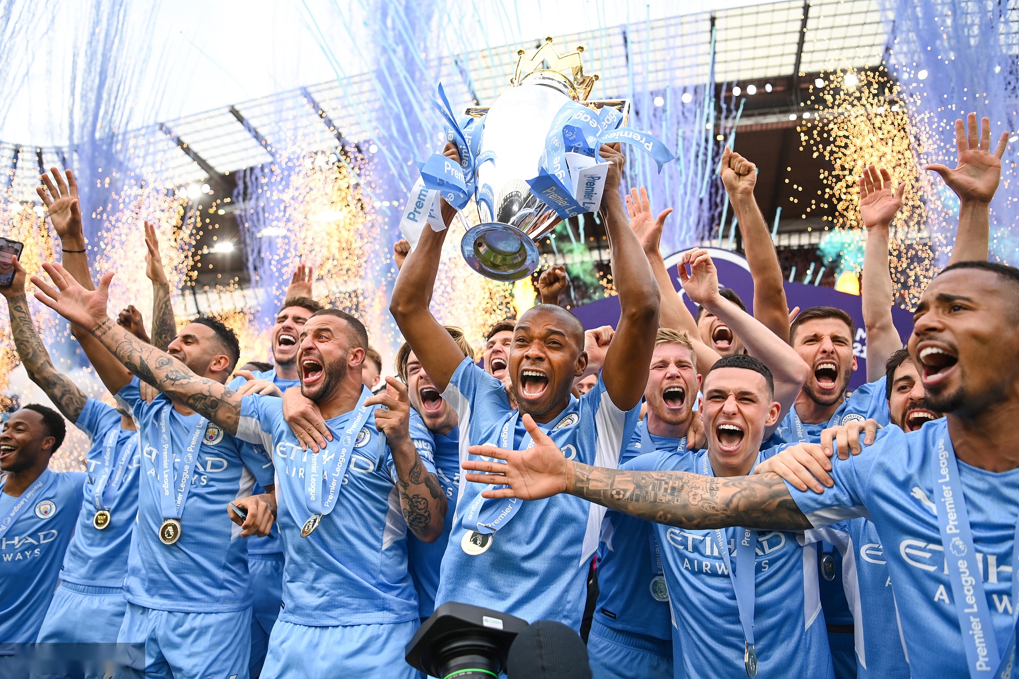 相比于太阳 相比于太阳